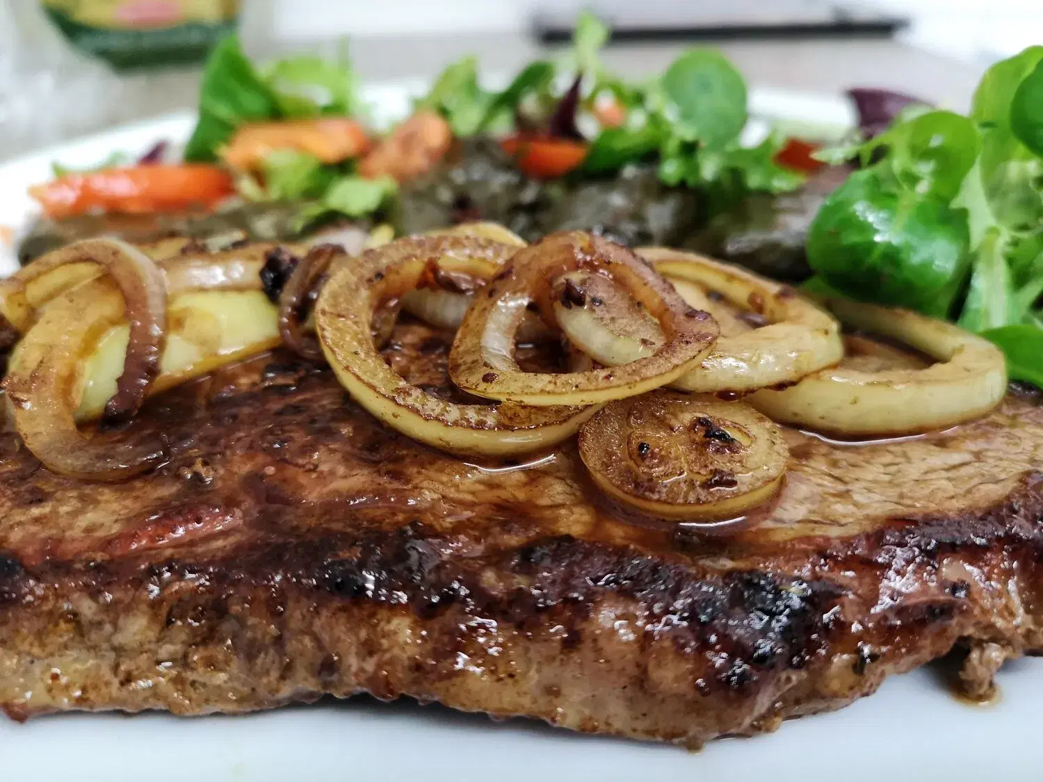 Bife Acebolado Bife Acebolado https://4kym48m6w0dj35od.public.blob.vercel-storage.com/dishes/internal/bife-acebolado-1759839912198.webp