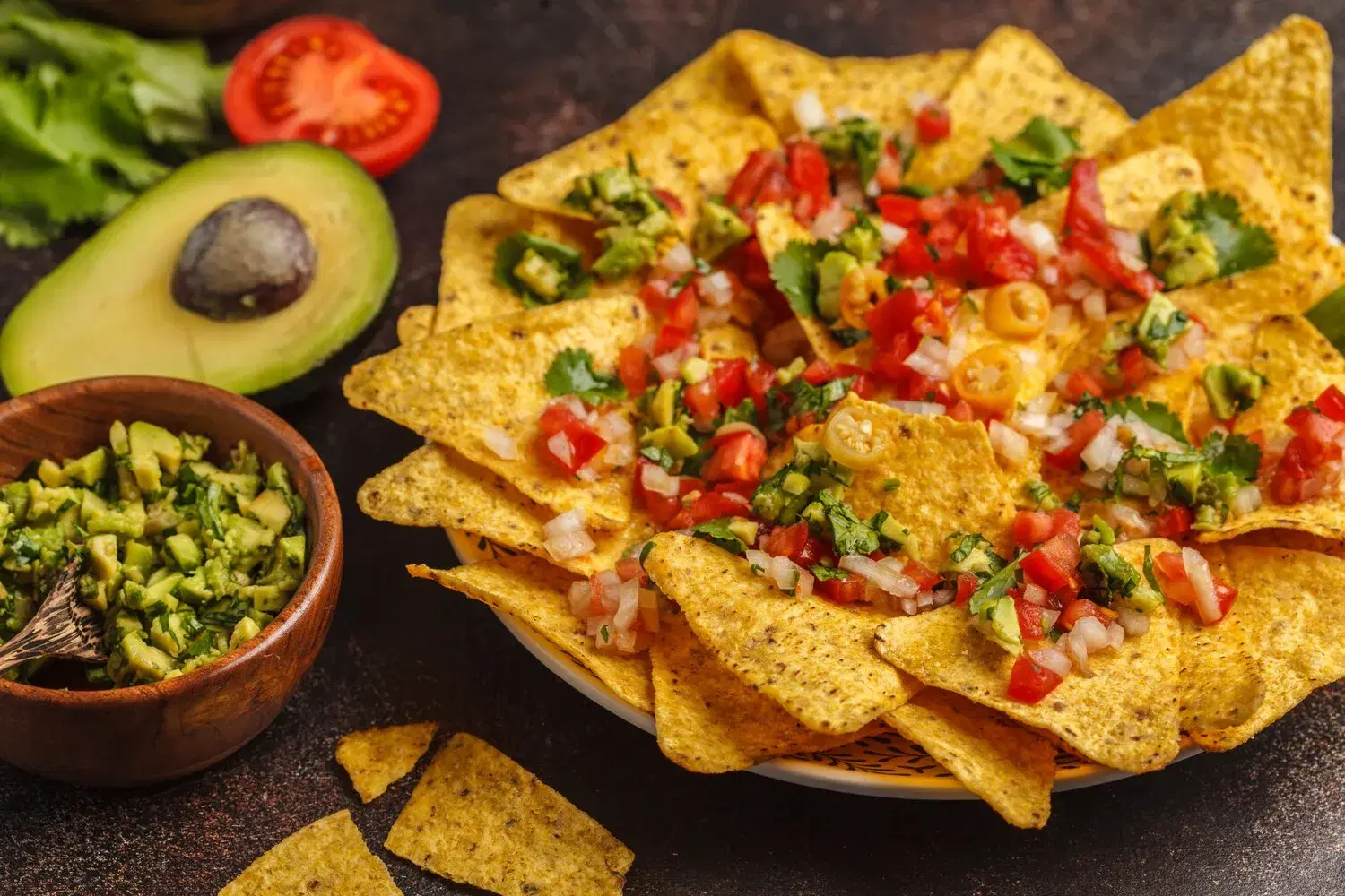 Nachos Nachos https://4kym48m6w0dj35od.public.blob.vercel-storage.com/dishes/internal/nachos-1759360972112.webp