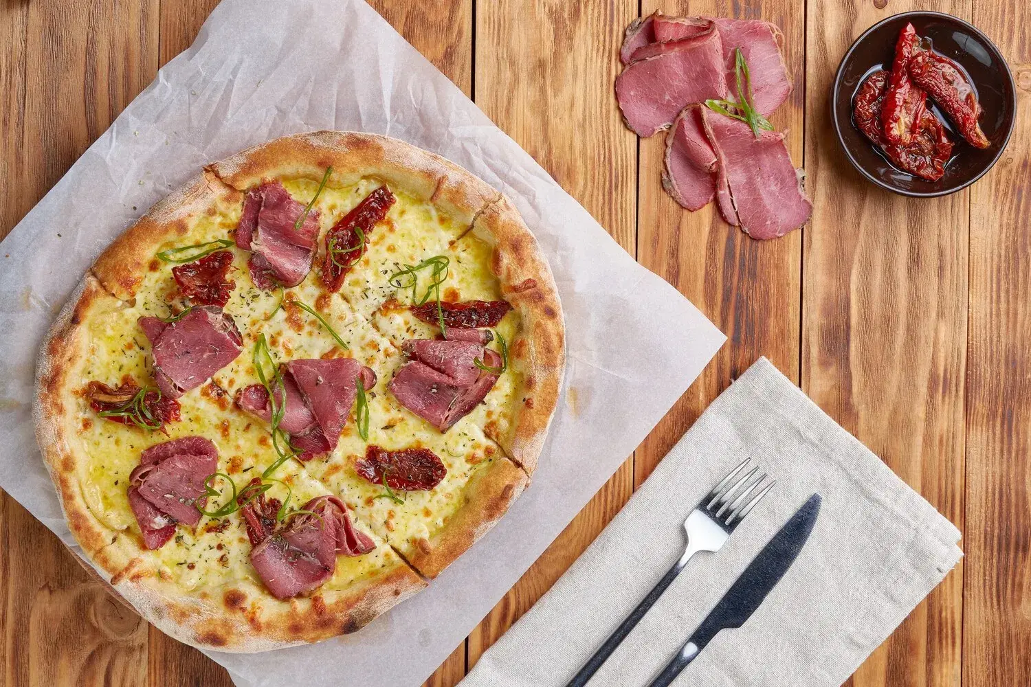 Pizza Salame Pizza Salame https://4kym48m6w0dj35od.public.blob.vercel-storage.com/dishes/internal/pizza-salame-1759359736936.webp